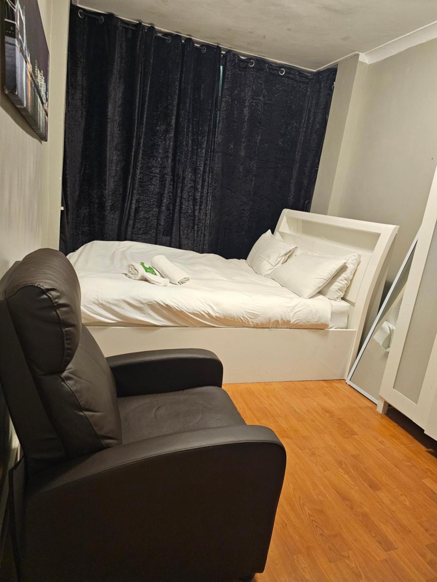 Umbrella Properties London Excel Екстер'єр фото