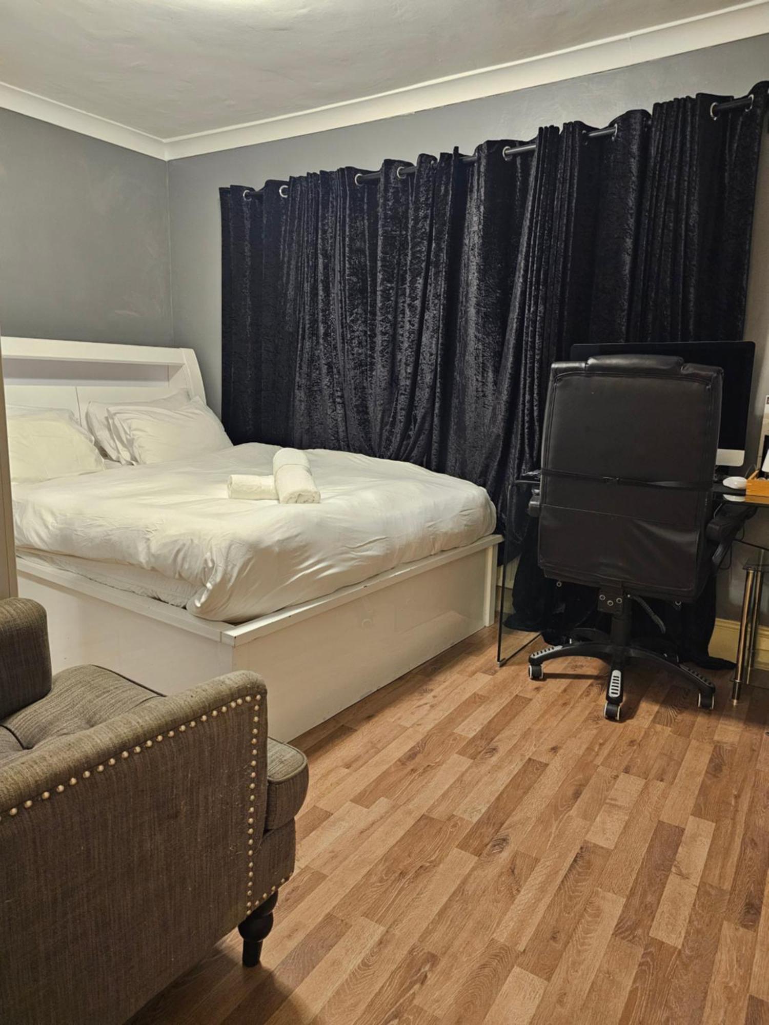 Umbrella Properties London Excel Екстер'єр фото