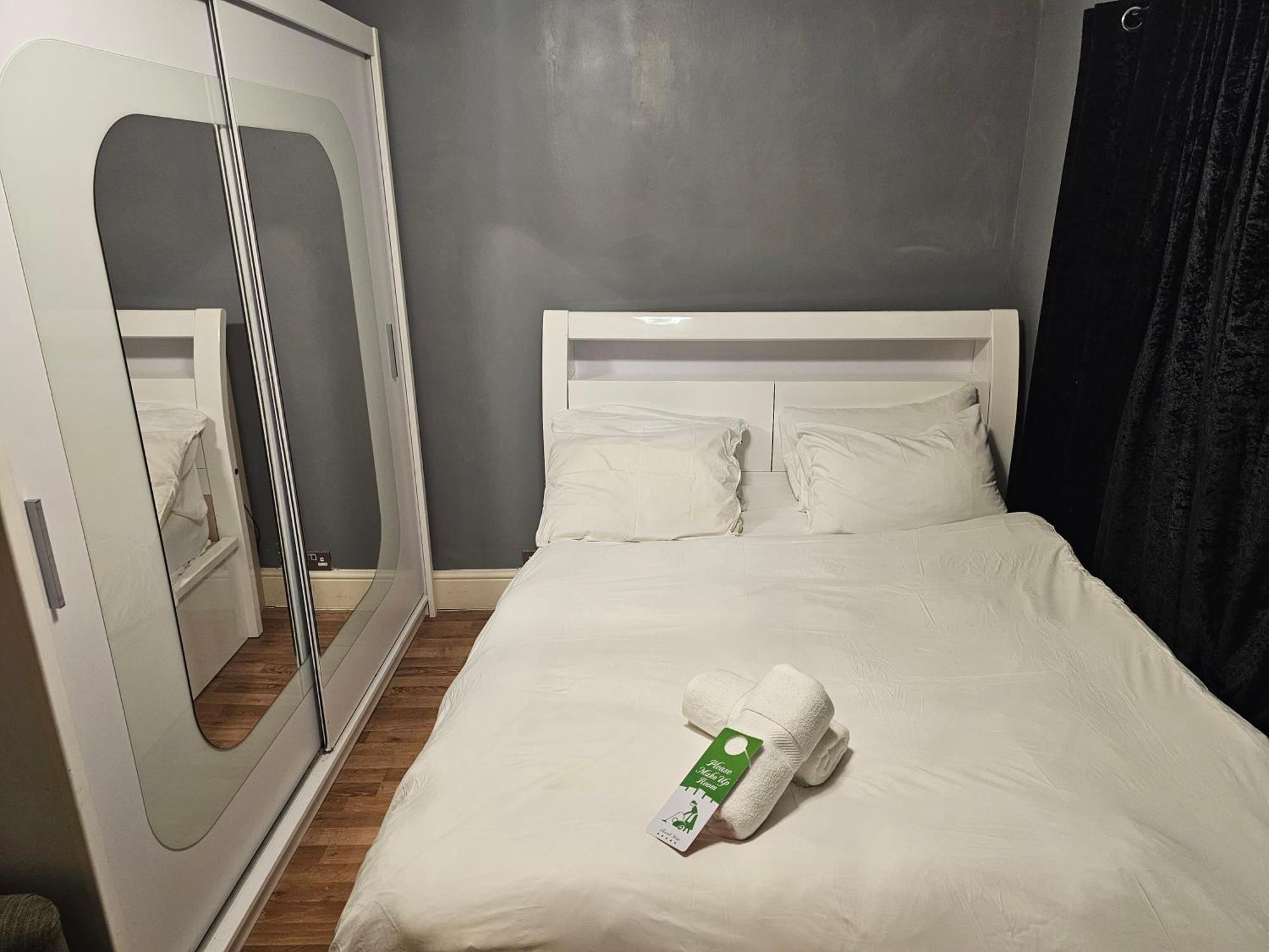 Umbrella Properties London Excel Екстер'єр фото