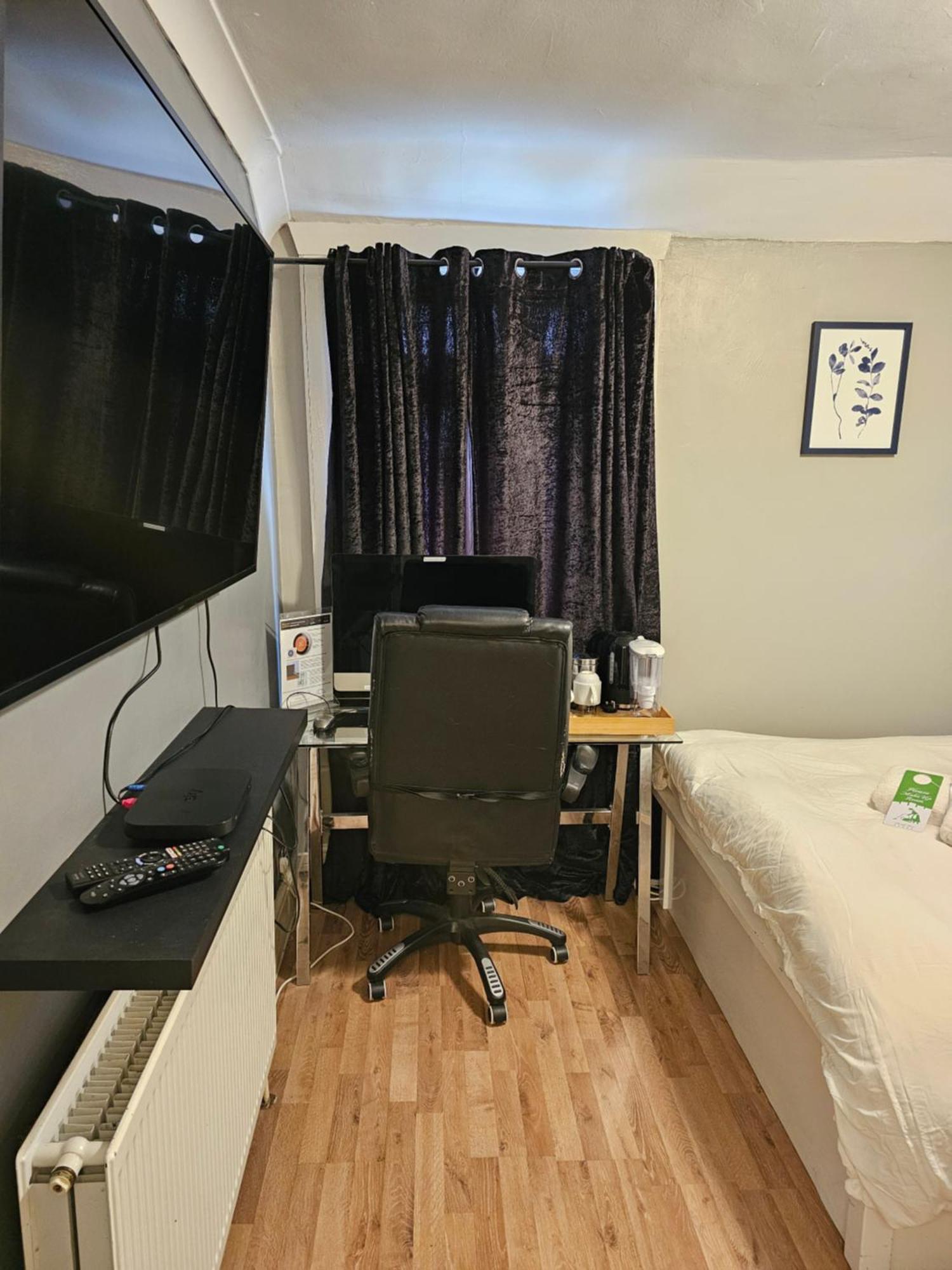Umbrella Properties London Excel Екстер'єр фото