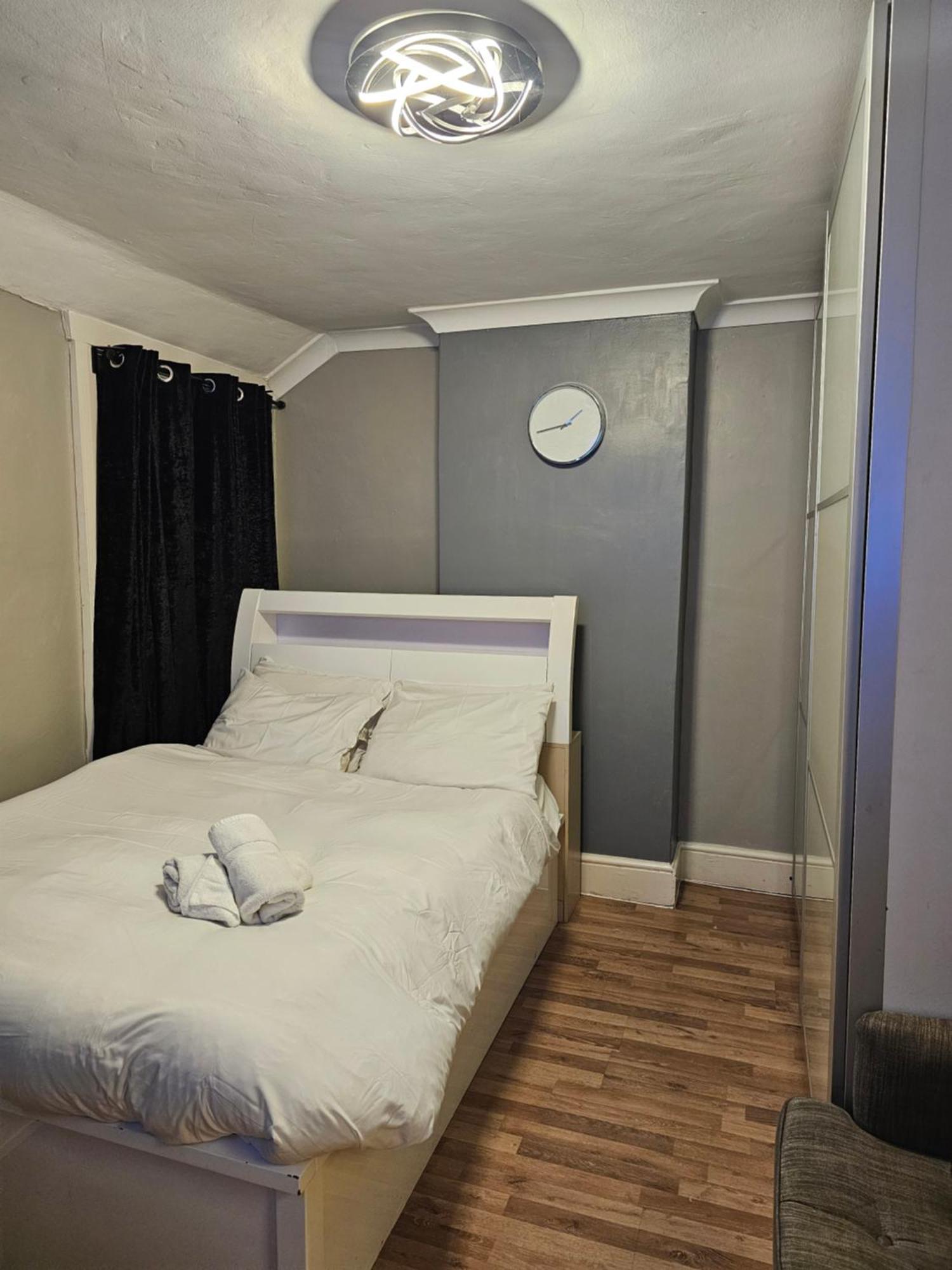 Umbrella Properties London Excel Екстер'єр фото